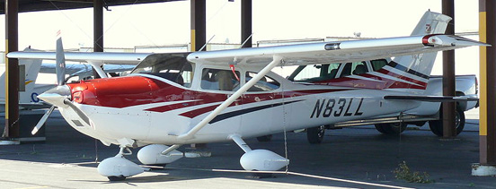 
T182T at Centennial Airport