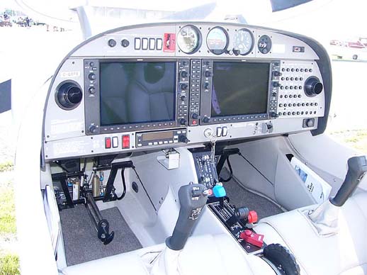 
Diamond Star DA40-180 instrument panel showing the G1000 glass cockpit installation