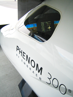 
The Phenom 300 interior mockup at the Oakland NBAA, November 8, 2007.