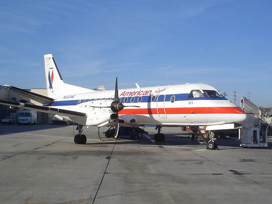 
American Eagle Saab 340B with Hamilton Standard Propellers at Los Angeles International Airport