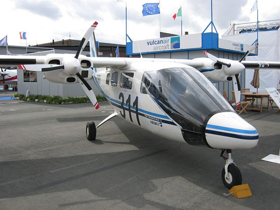 
Vulcanair P68 Observer 2 at Paris Air Show 2007