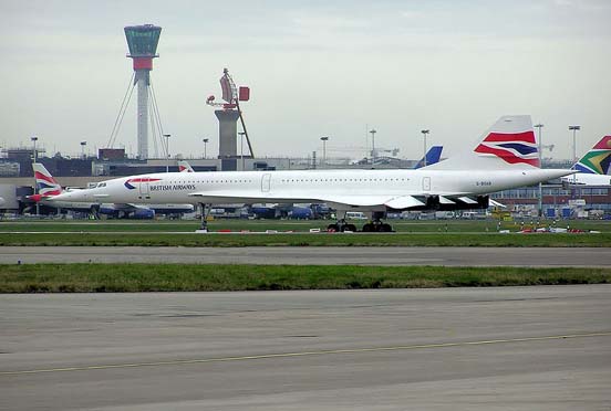 
Concorde G-BOAB in storage at London Heathrow Airport following the end of all Concorde flying. This aircraft flew for 22296 hours between its first flight in 1976 and its final flight in 2000.