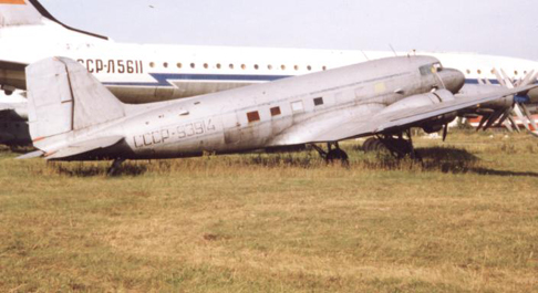 
An Li-2 copy of the DC-3 of Aeroflot Airlines at Monino, Moscow, in 1994