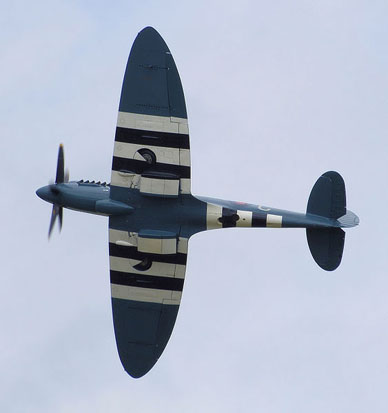 
A Spitfire built in 1945 shows off its elliptical planform
