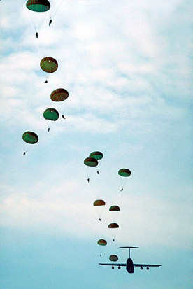 
Parachutes opening