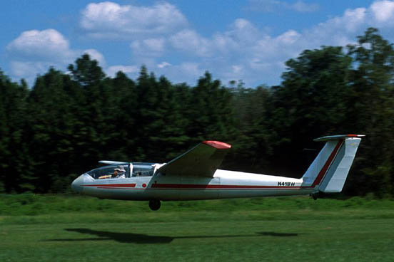 
The L-23 Super Blanik, a typical training glider
