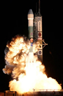 
Delta II Heavy (7925H-9.5) lifting off from pad 17-B carrying MER-B
