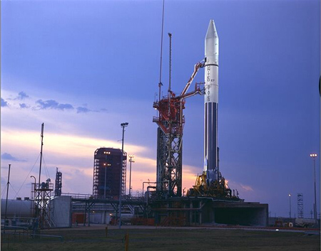 
Pioneer 10 on the launch pad.